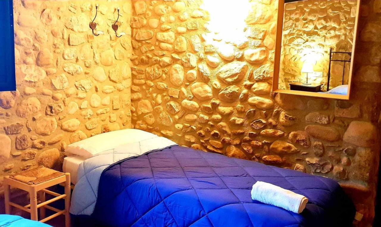 Masia Para Grupos Con Piscina Privada28 Pax Cabanelles Eksteriør bilde